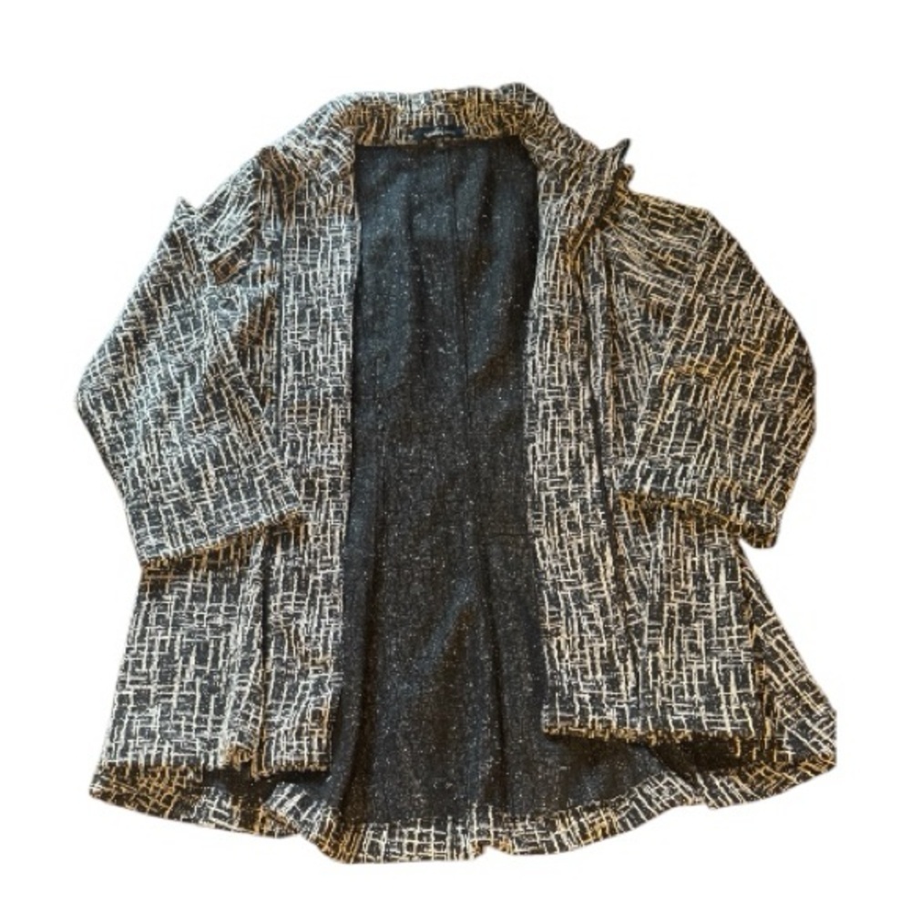 Yushi Geometric Patterned Jacket - Picture 2 of 8